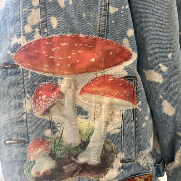 Festival concert jacket size Large, Artistic Denim Jacket with Colorful Patches - Picture 12 of 16